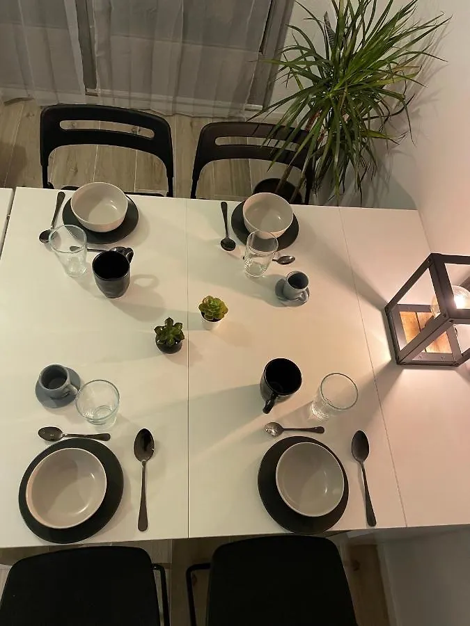 Appartement T2 hypercentre Luchon, jardin et parking privatifs à Saint-Mamet France